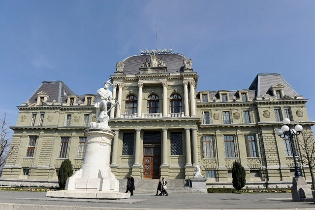 Português julgado por aterrorizar a ex-mulher