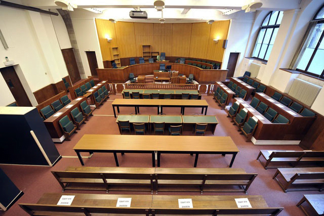 Emigrante condenado a vinte anos de prisão por ter assassinado a vizinha