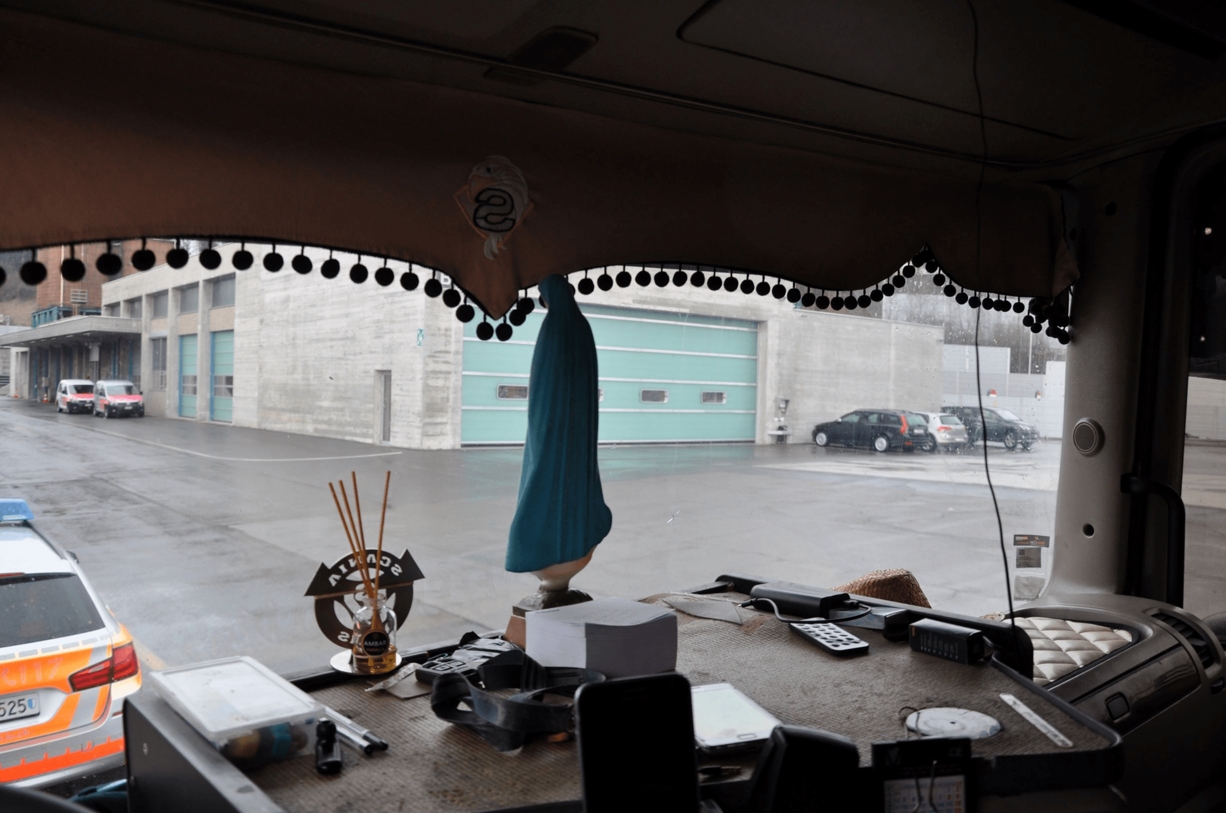 Camionista multado por causa da decoração na cabine