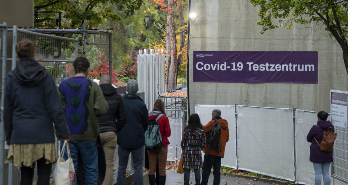 Covid-19: Suíça regista 17.440 novos casos nas últimas 72 horas