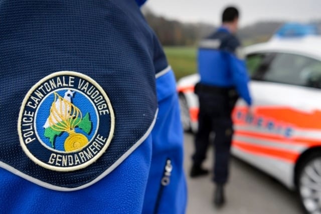 Dois jovens portugueses e um suíço detidos por furtar e vandalizar carros