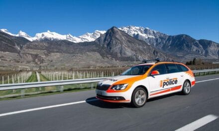 Motociclista português de 20 anos morre após colisão frontal