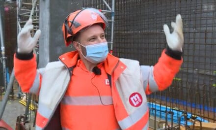 Conheça Nelson Martins, o emigrante português de sucesso nas redes sociais