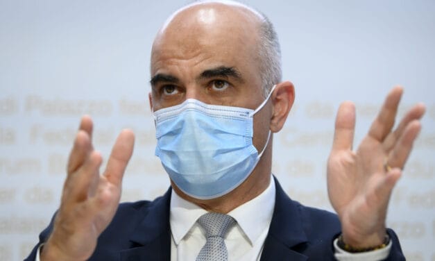 Covid-19: Suíça antecipa regresso à normalidade