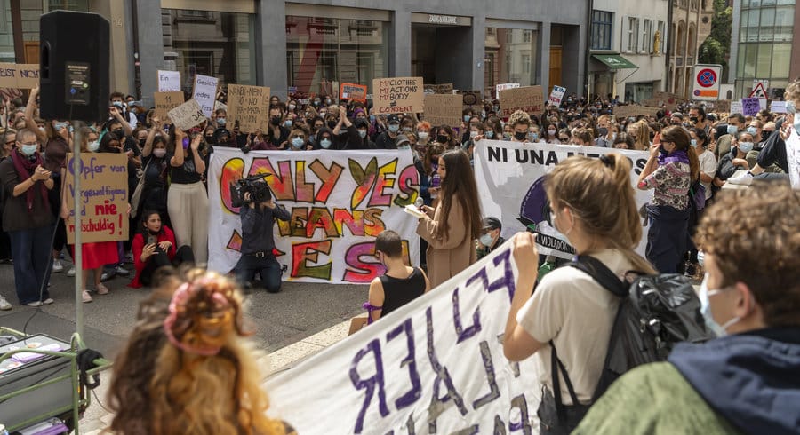 Autor da violação continua na prisão