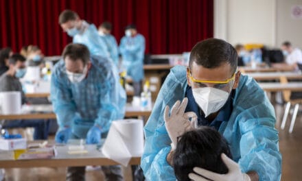 Covid-19: Suíça bate recorde diário com 12.598 novos casos