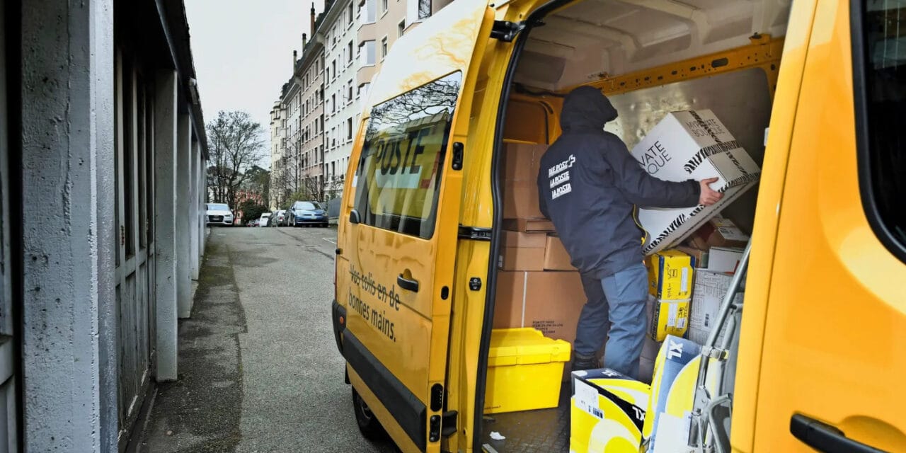Carteiro furtou 36 mil francos de encomendas postais