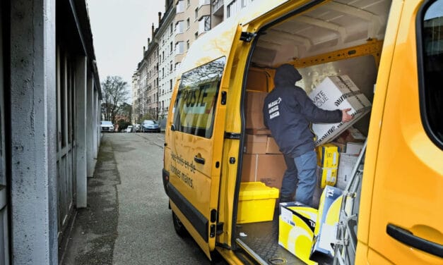 Carteiro furtou 36 mil francos de encomendas postais