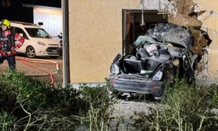 Português de 24 anos morre em violento acidente de carro