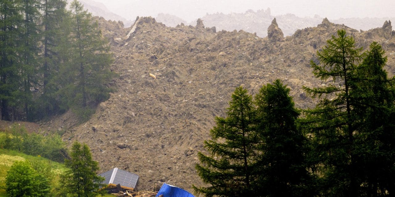 Parte da aldeia de Blatten soterrada após colapso do glaciar