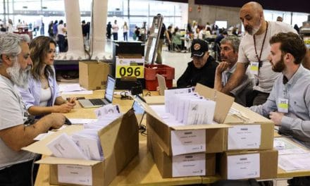 CNE preocupada com elevado número de votos nulos dos emigrantes