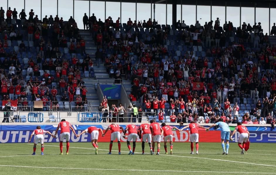 Benfica perde com Club Brugge e falha final da Youth League