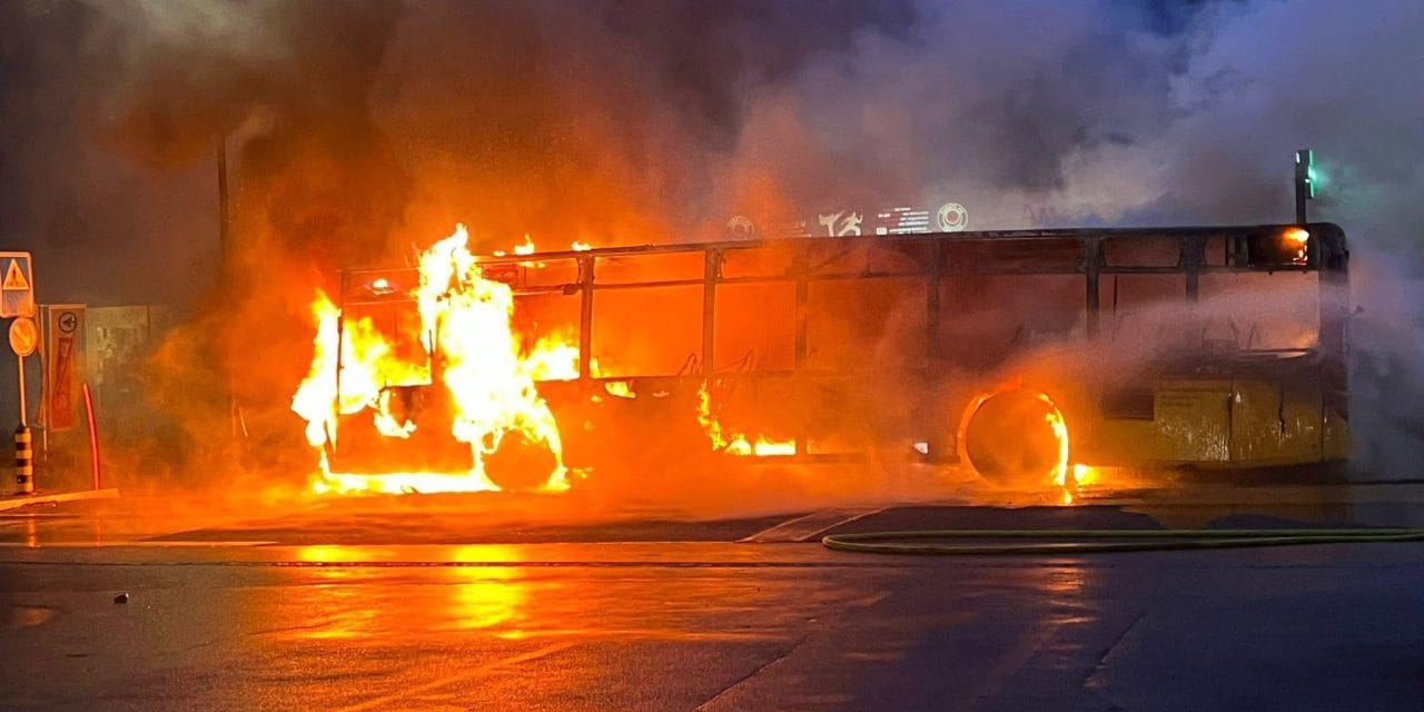 Incêndio em autocarro postal provoca mortos e feridos na Suíça