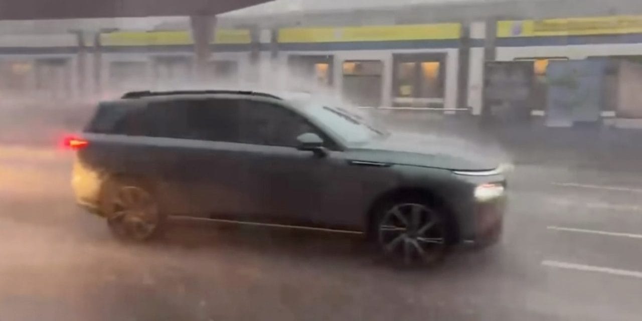 Novas imagens da impressionante tempestade que atingiu Zurique ao final do dia ☔️