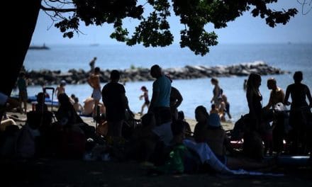 Português de 29 anos morre afogado no lago