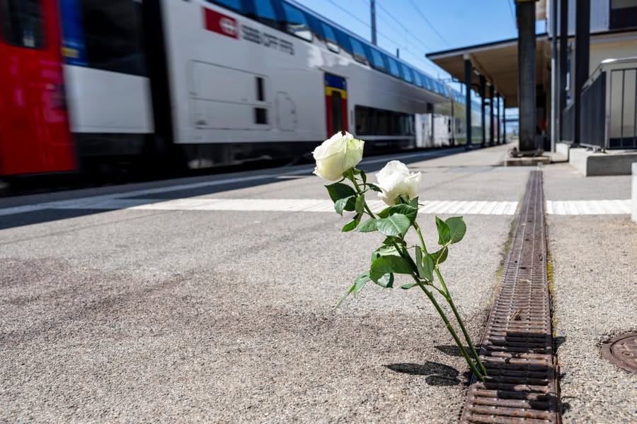 Uma semana depois, comunidade portuguesa chora a morte de jovem de 15 anos