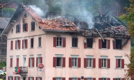 Incêndio em Thusis: dois corpos encontrados e três pessoas continuam desaparecidas