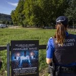 Tiroteio em Aarau: polícia investiga três hipóteses e continua à procura do autor ou autores